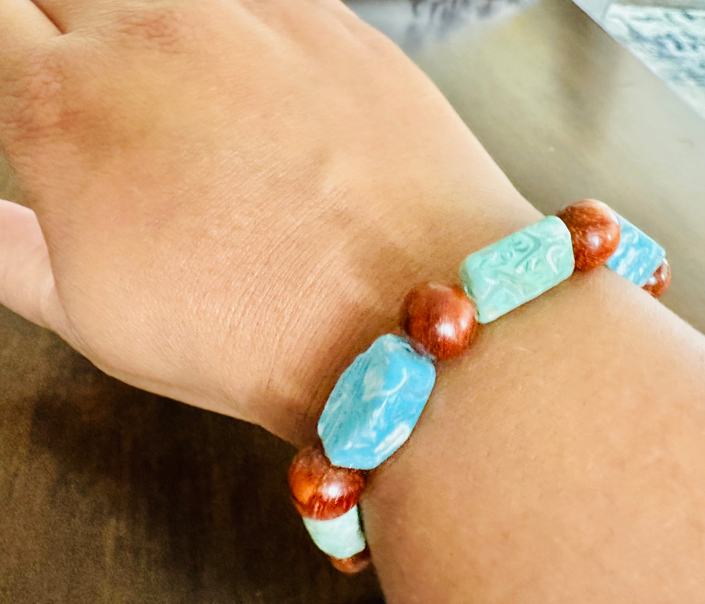 Seashell Resin Wood Bracelet - Blue Green Stretch 7.5-8"